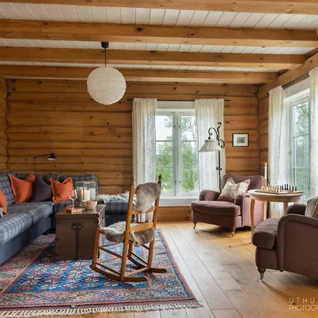 Flott Storhytte Med Perfekt Beliggenhet- Hegnavegen 23